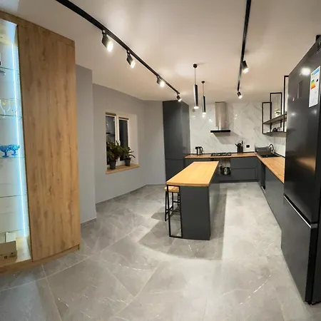 Holiday home розмарія *